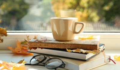 Picture of a cup on a wimdow sill